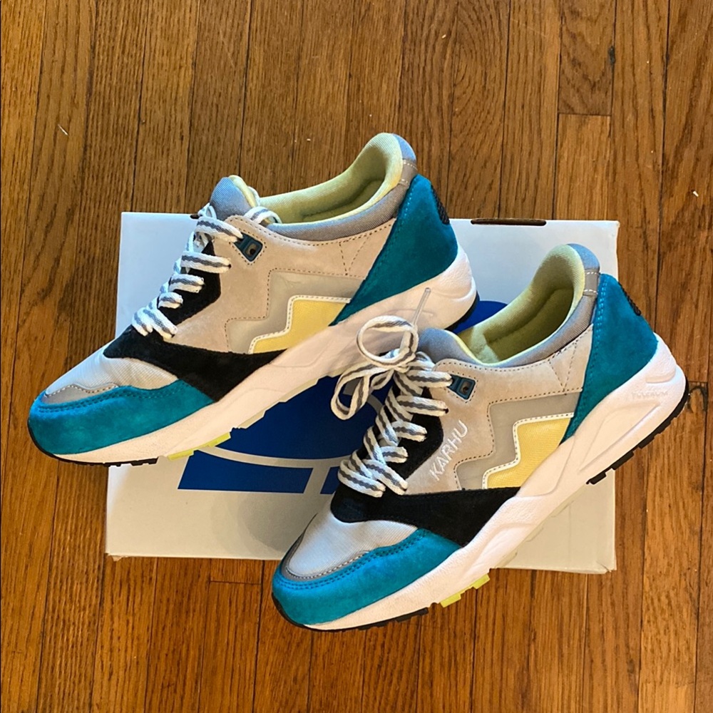 Karhu Aria US 6 Athletic Sneakers - Picture 4 of 9